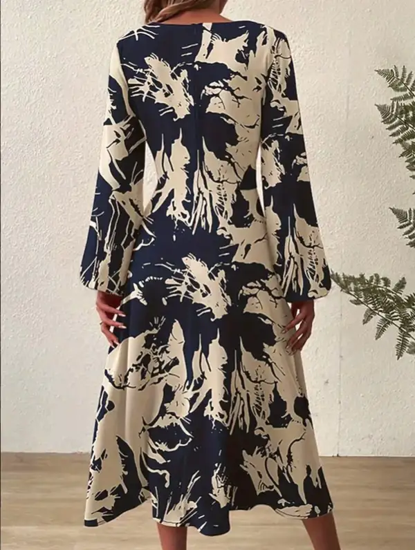 Relaxed Fit V-Neck Print Dress