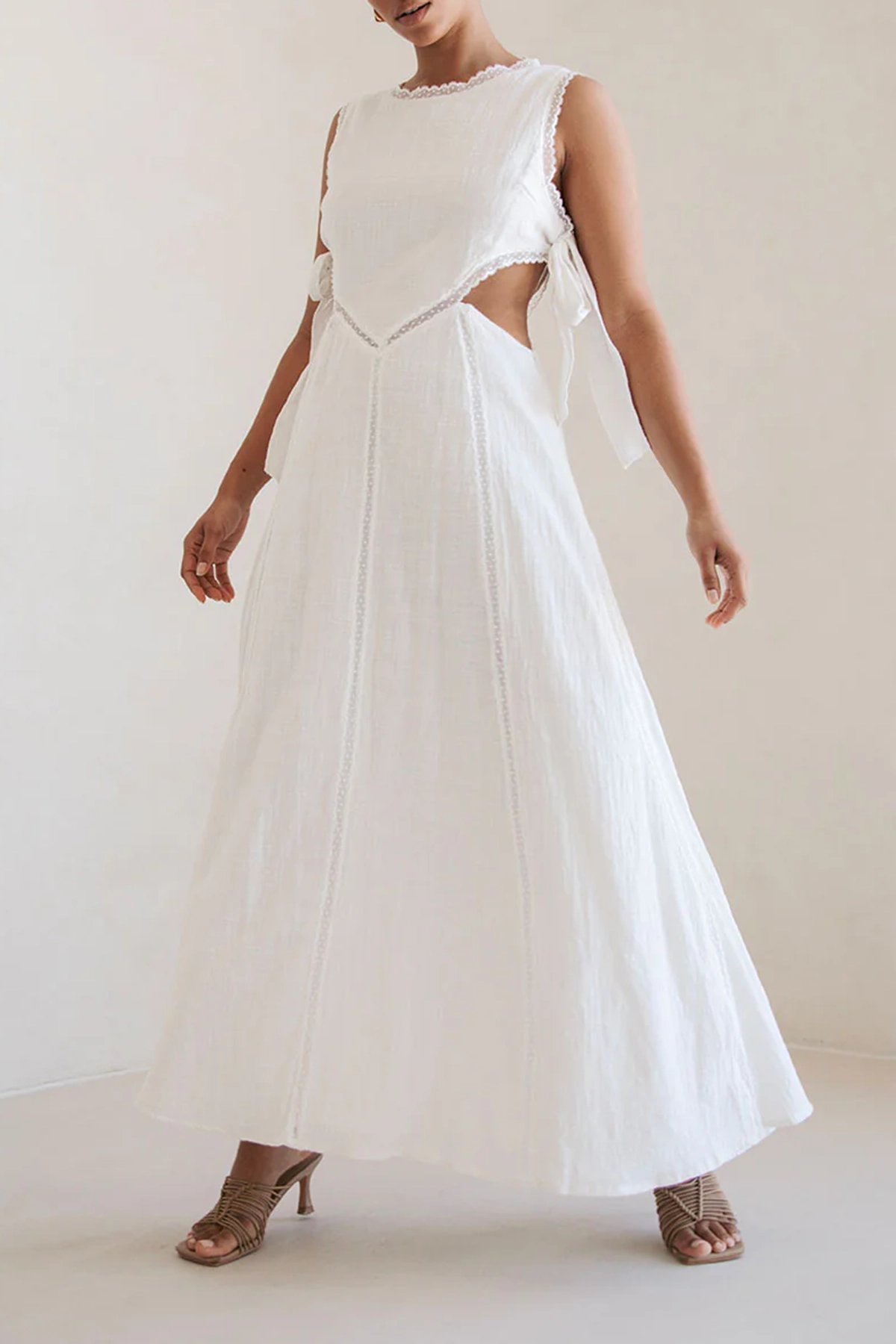 Cut Out Sleeveless Maxi Dress