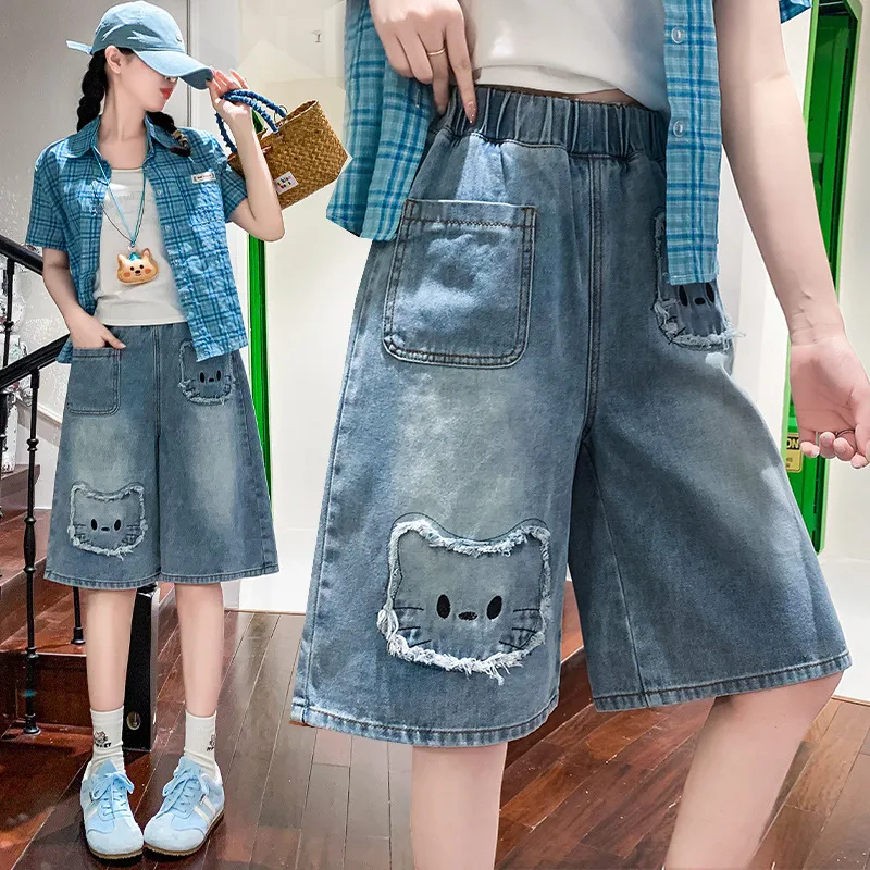 Embroidered Cat Wide Leg Denim Shorts
