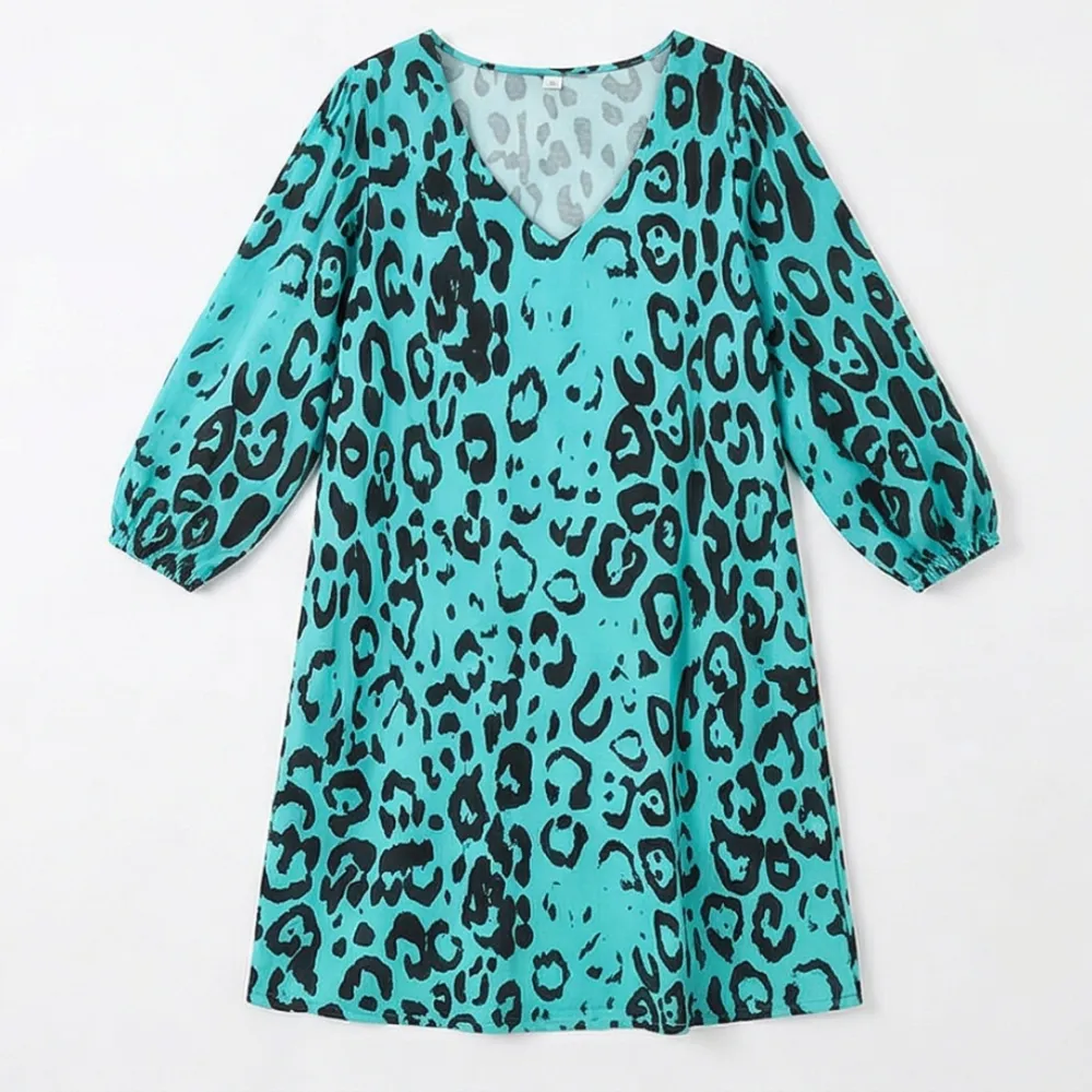 V Neck Pocket Printed Midi Dress
