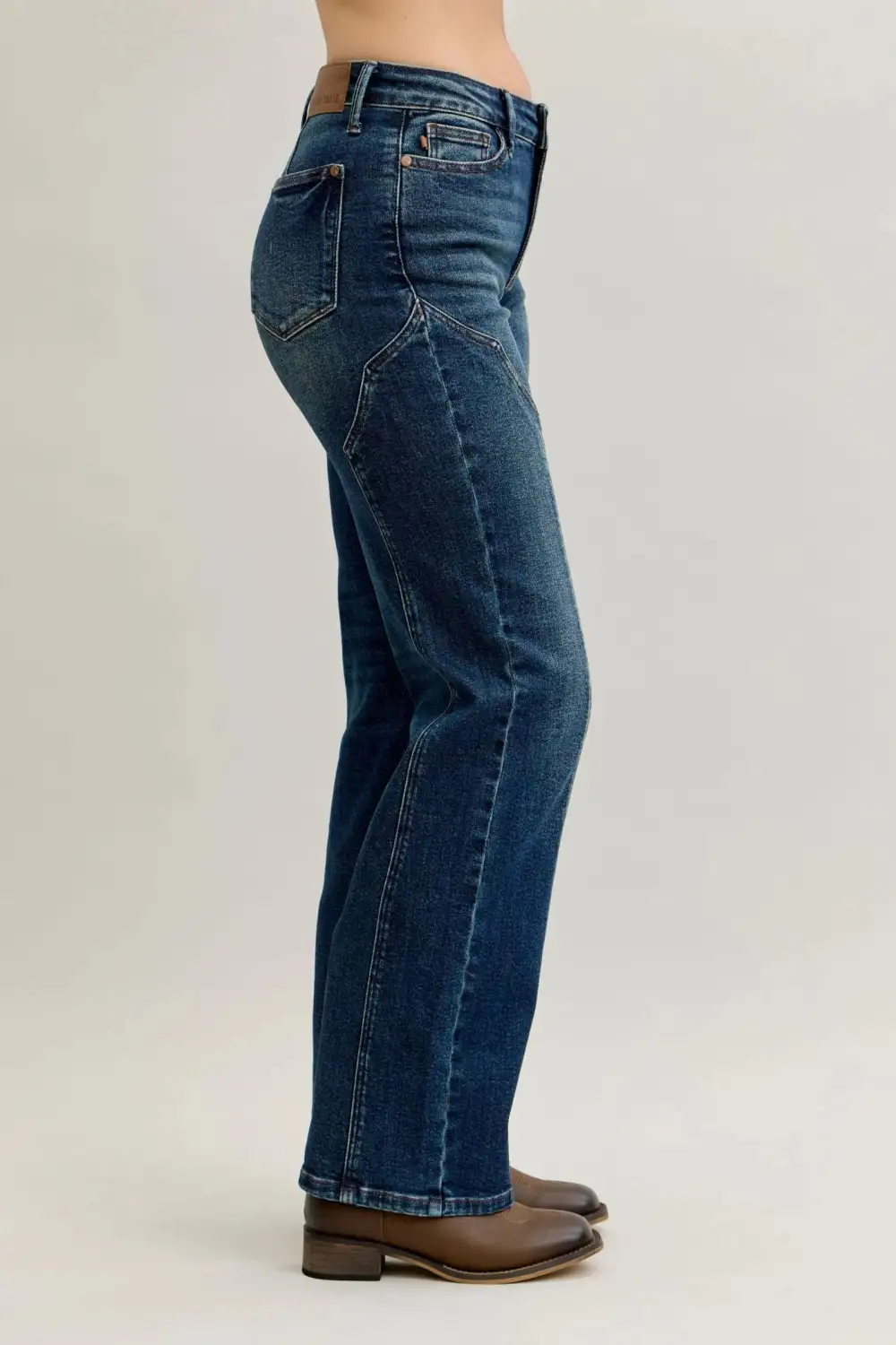 Vintage-Wash Pocketed Stretch Straight Leg Jeans