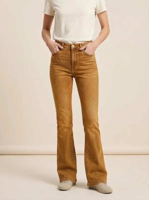 Women's High-Waisted Vintage Wash Flare Print Jeans