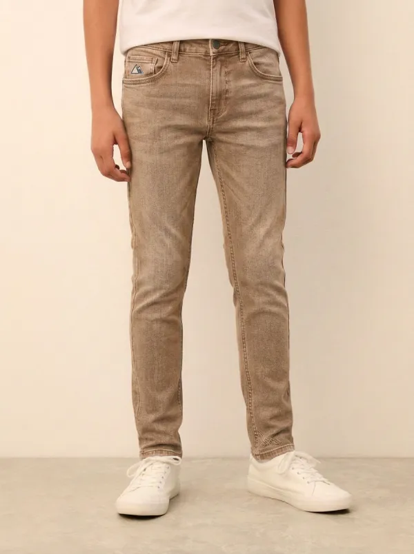 Men's Streamlined All Day Mountain Logo Embroidered Stretch Denim Jeans