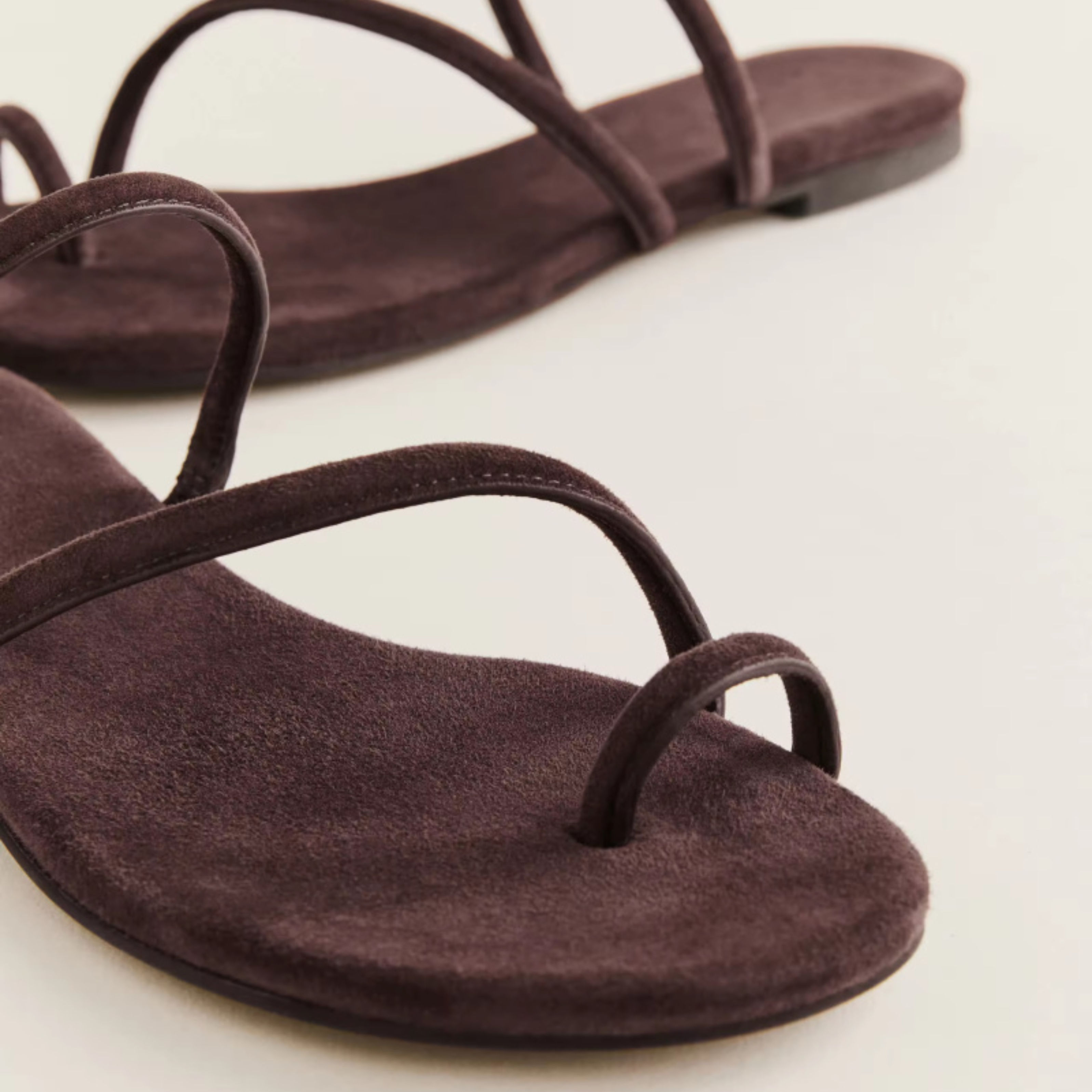 Solviera Round Toe Beach Slides