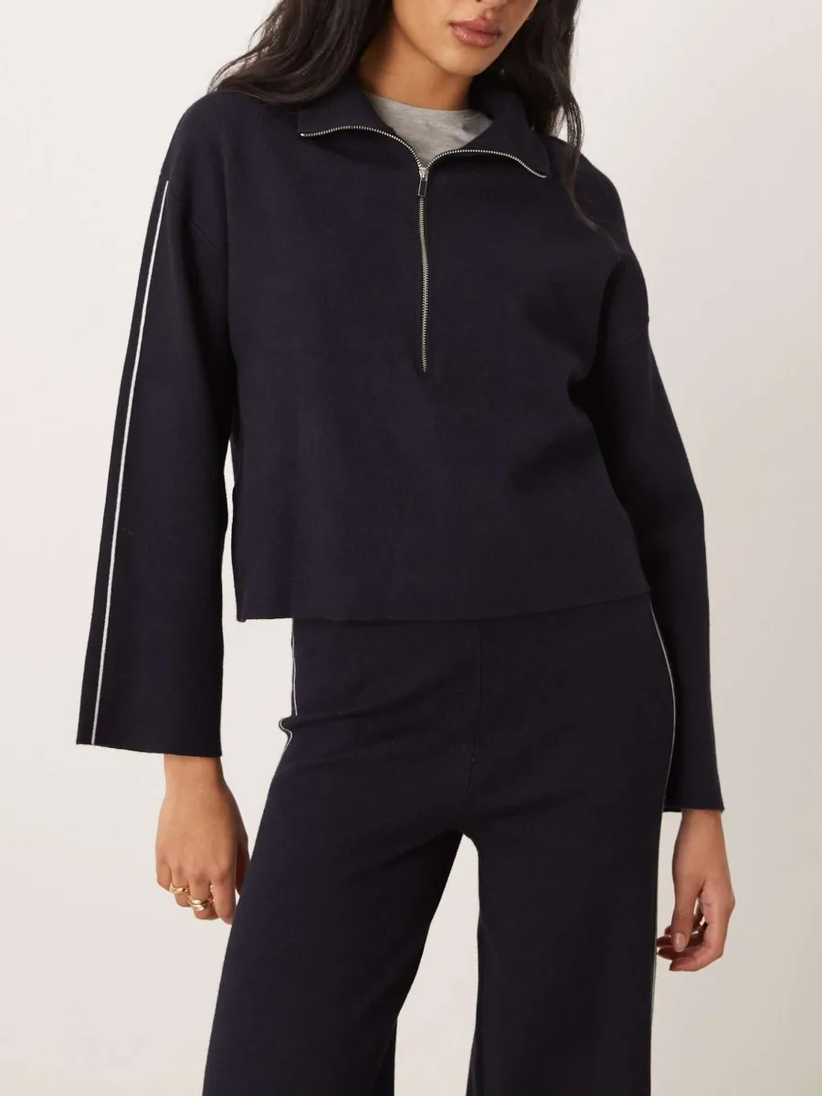 Star-Accent Zip-Up Hoodie