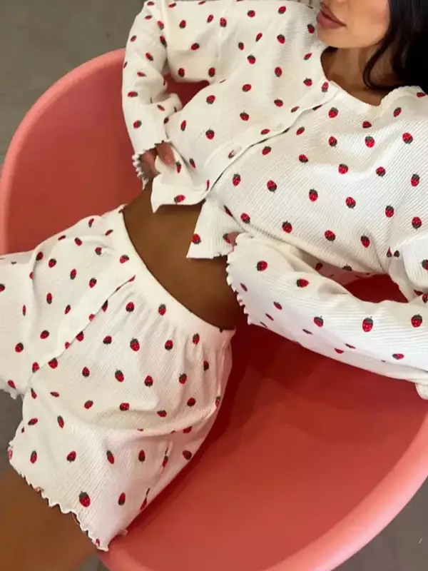 Comfortable Everyday Pajama Set Strawberry