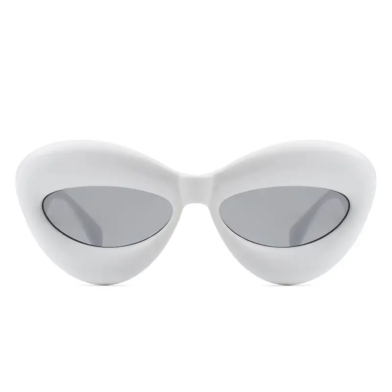 Lightweight Cat Eye Frame Sunglasses