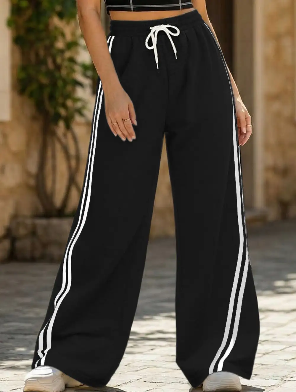 Tie Waist Wide-Leg Sweatpants