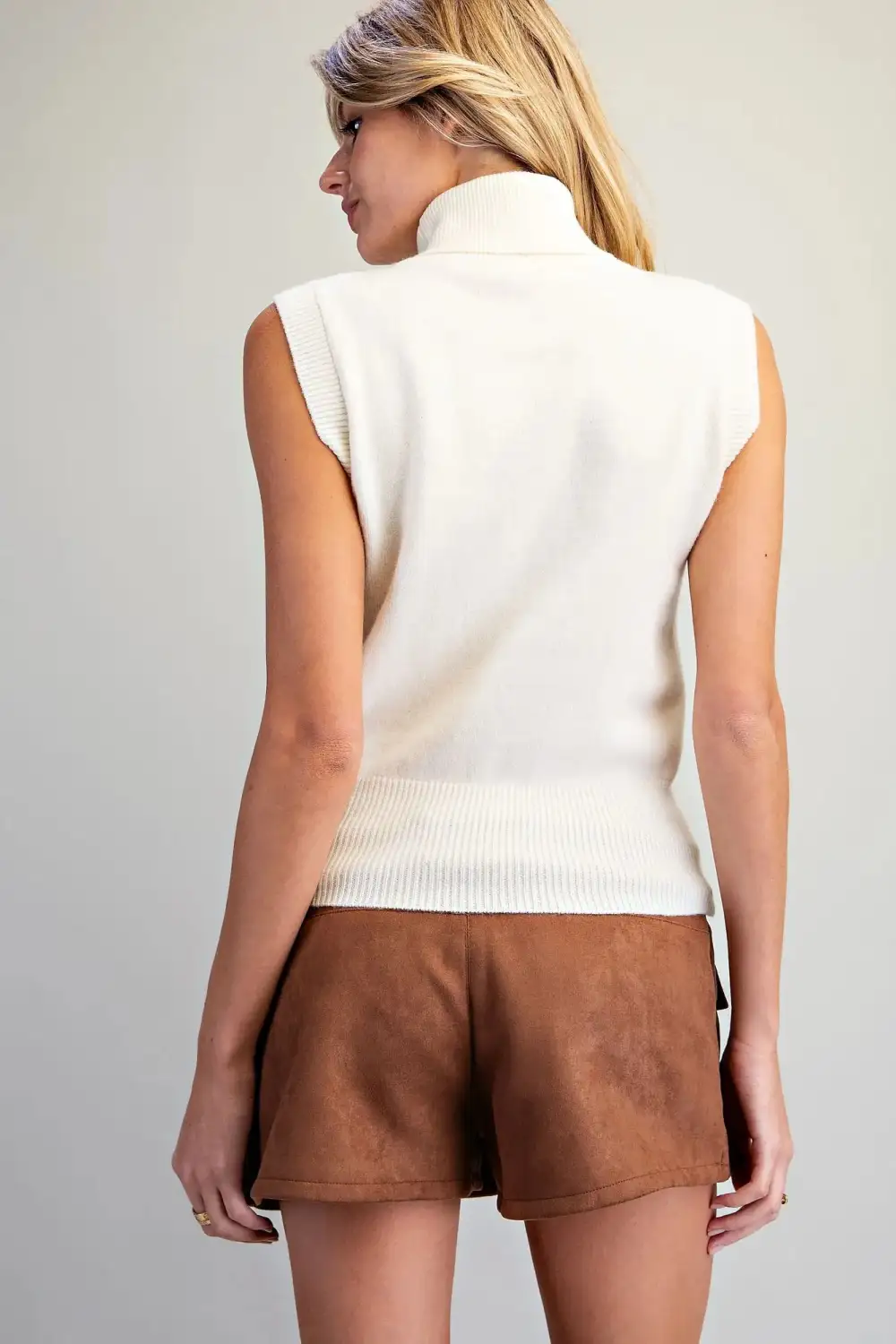 Relaxed Sleeveless Turtleneck Top