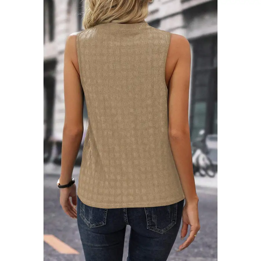 Textured Notched Tank