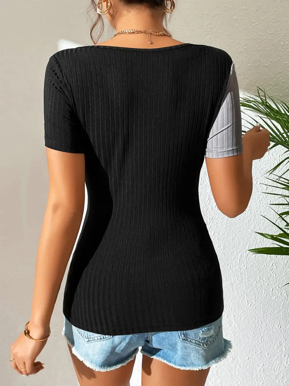 Short-Sleeve Contrast T-Shirt