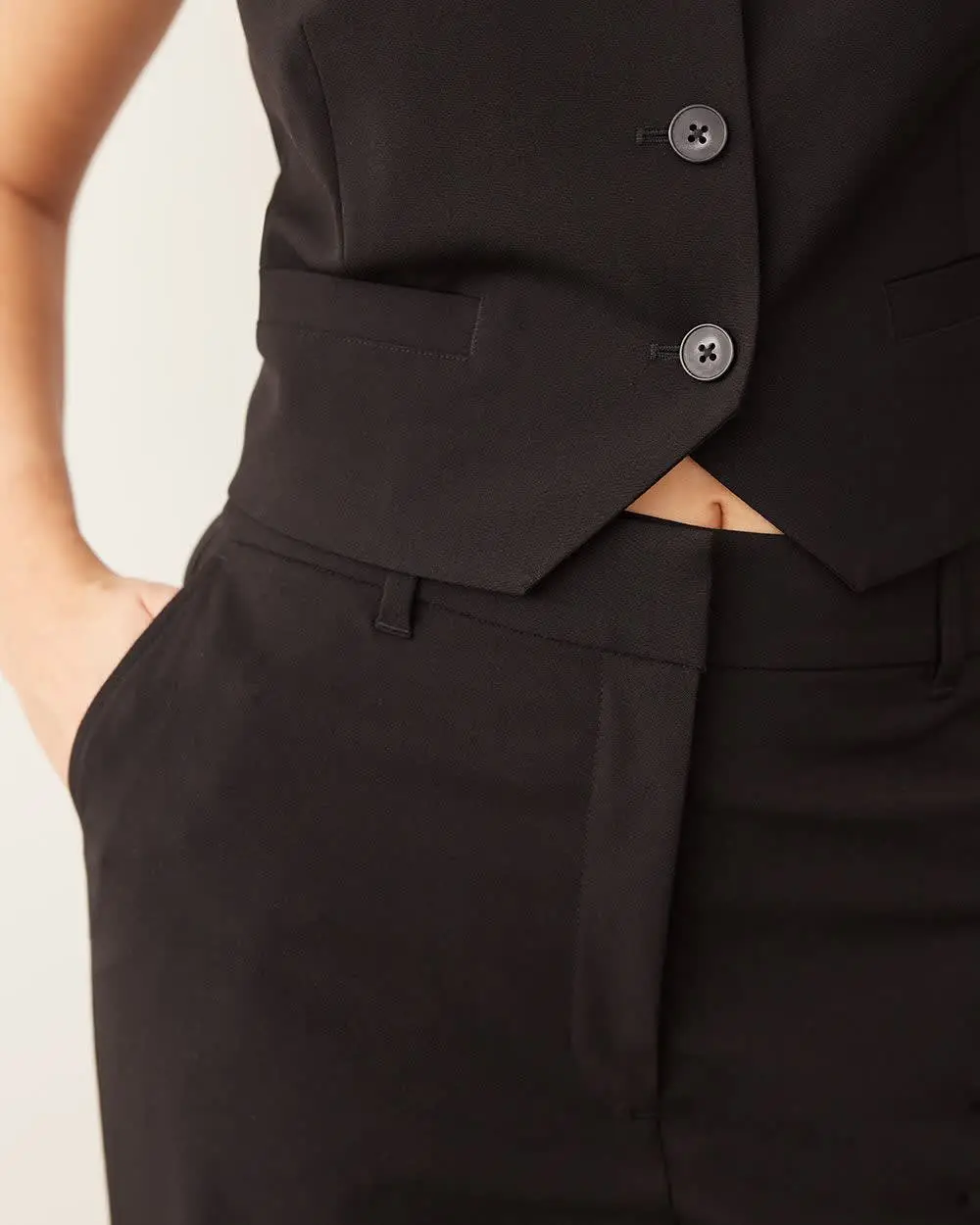 Sleveeless Vest Elegance