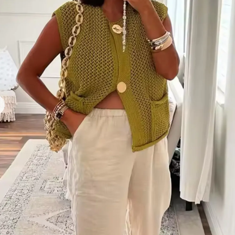 Knit Sleeveless Sweater Vest