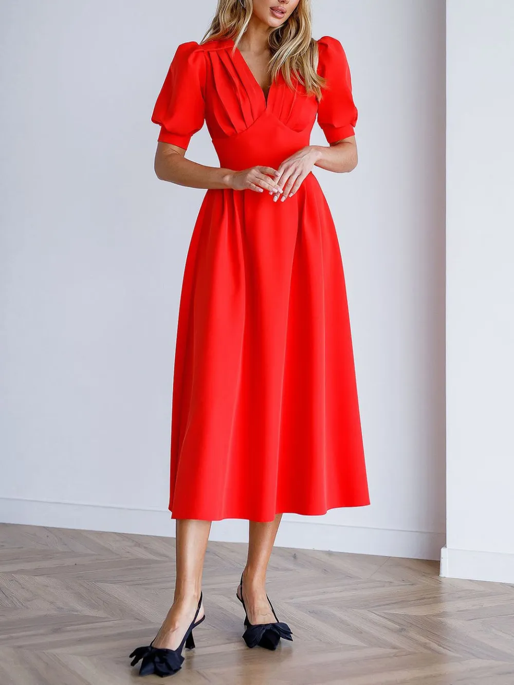 Elegant V Neck Puff Short Sleeve Midi Dress