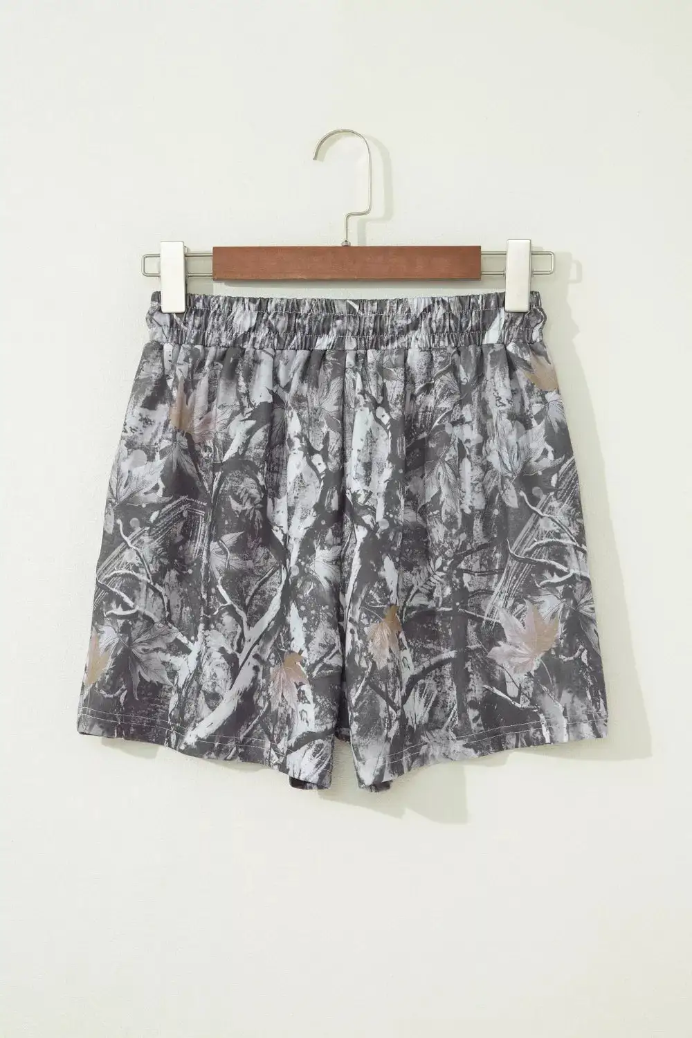 Abstract Maple Leaf Printed Tie Elastic Waist Shorts