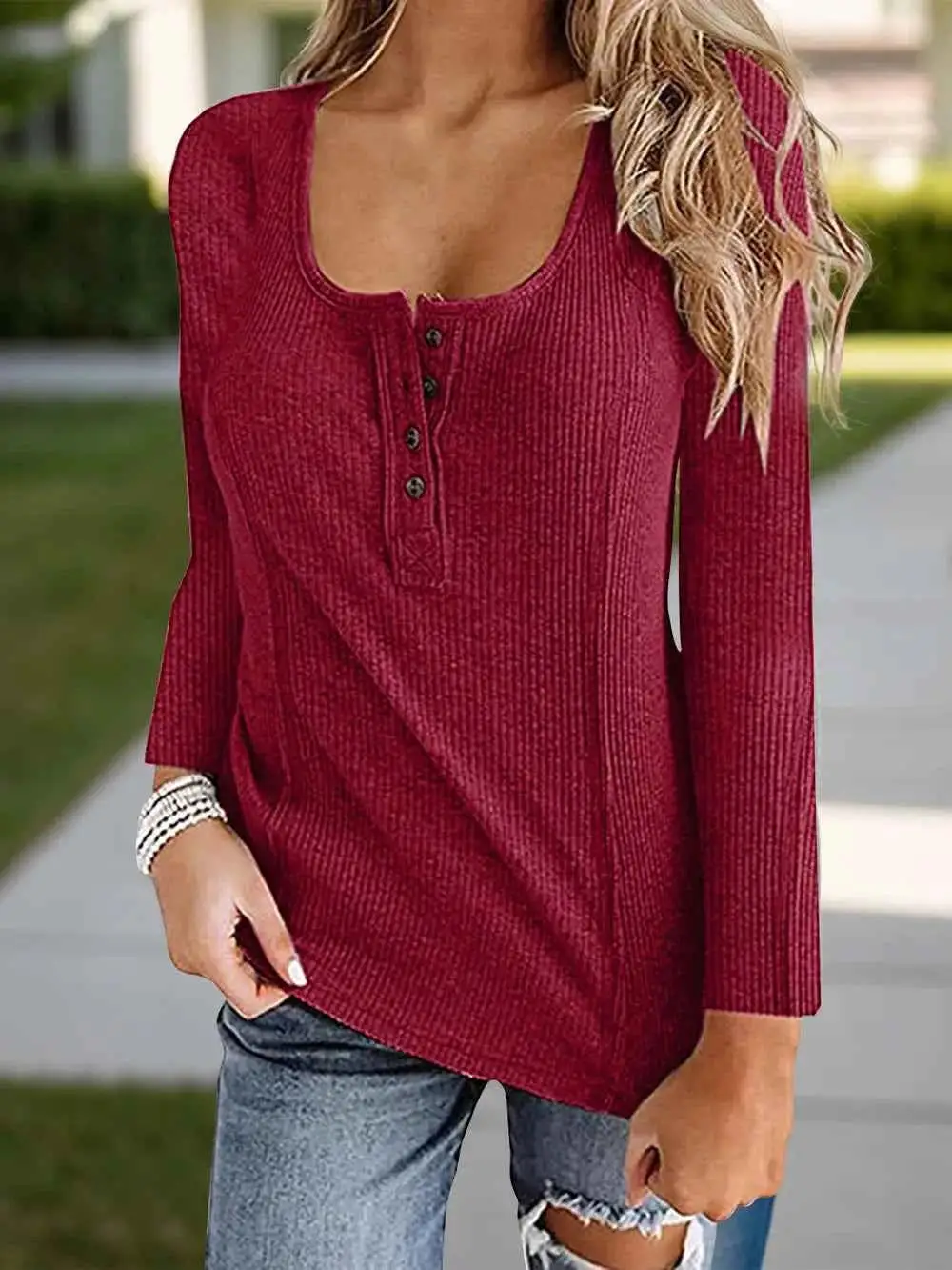 Everyday Scoop Neck Long Sleeve T-Shirt