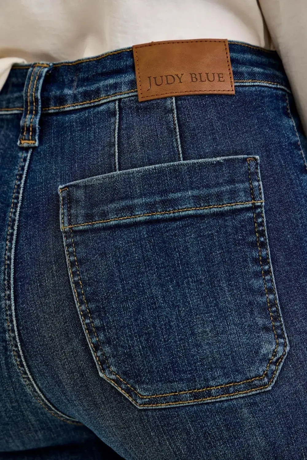 Everyday High Rise Patch Pocket Wide Leg Jeans