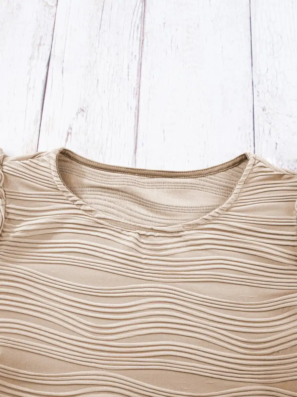 Casual Wavy Textured Ruffle Sleeve Top