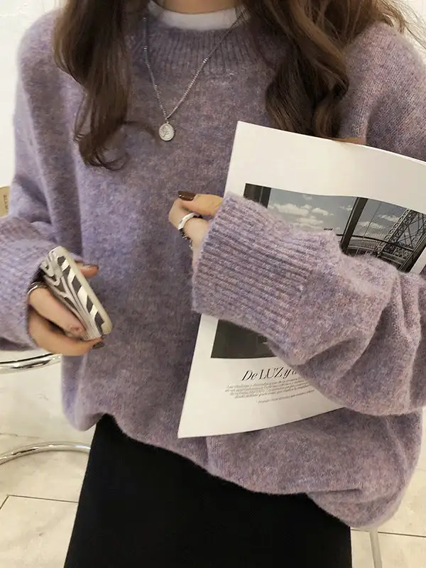 Minimal Round Neck Long Sleeve Relaxed Fit Pullover Sweater
