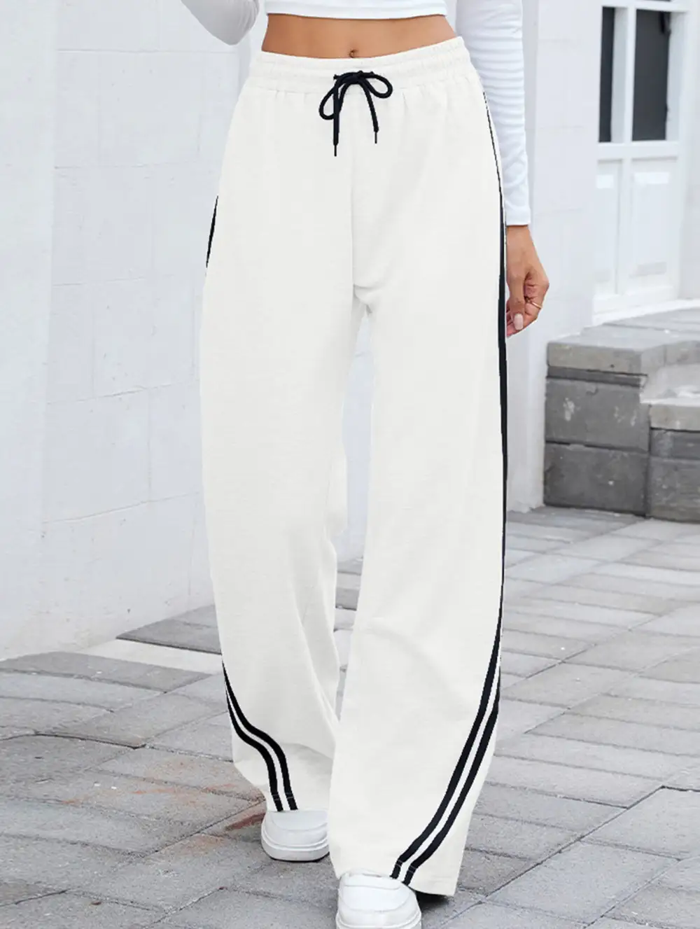 Tie Waist Wide-Leg Sweatpants
