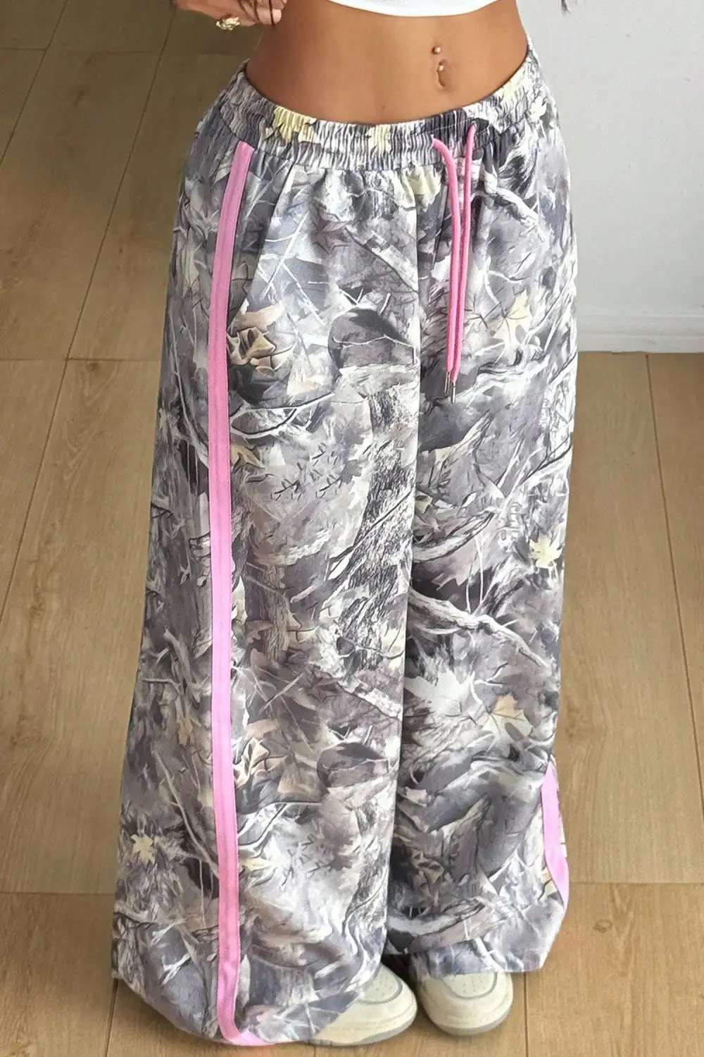 Wide-Leg Drawstring Camouflage Sweatpants
