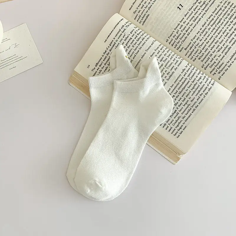 Embroidered Crown Breathable Mesh Boat Socks