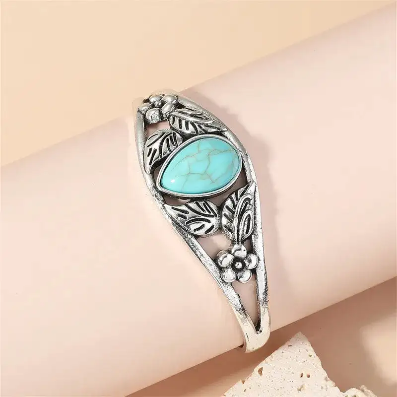 Leaf Teardrop Stone Bracelet