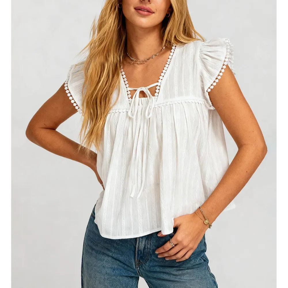 Chic Lace Trim Front V Neck Flutter Sleeves Top