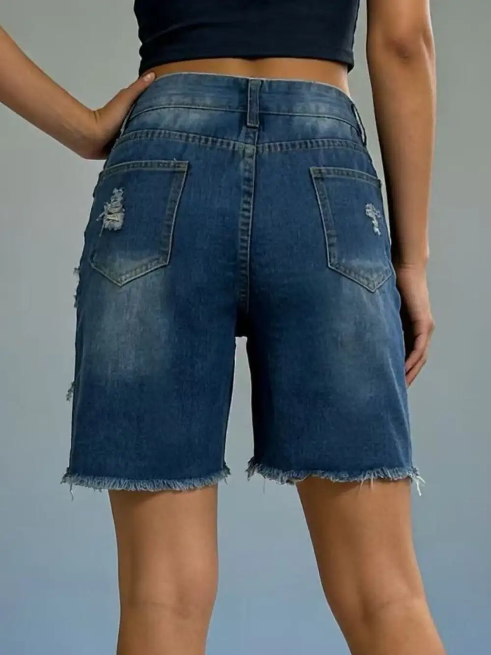 Modern Raw Hem Frayed Hem Frayed Distressed Shorts