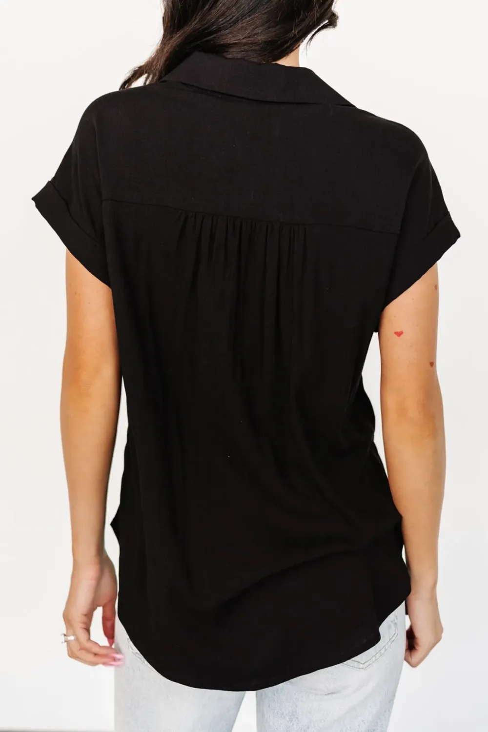 Simple And Comfortable Breathable Shirt