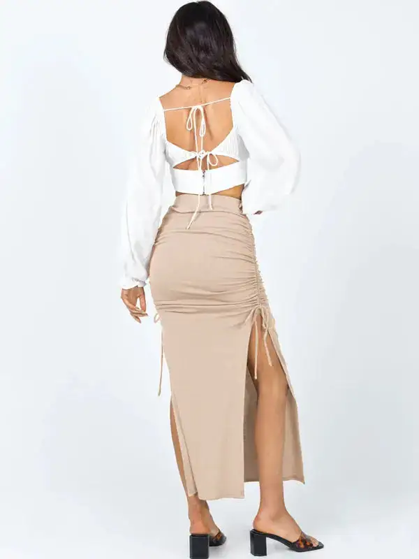 Essential Curve Fitted Skirt