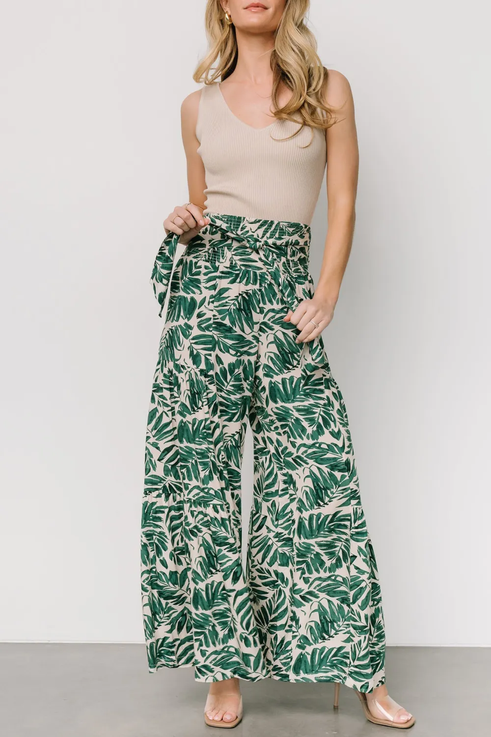 Lightweight And Elegant Versatile Slim-Fit  Pants