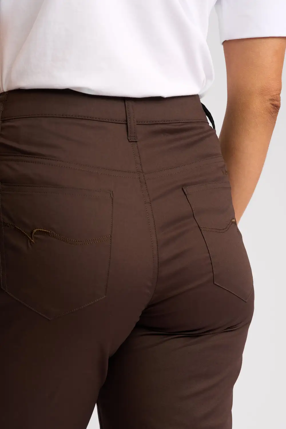 Women's Straight-Leg Poplin Shorts