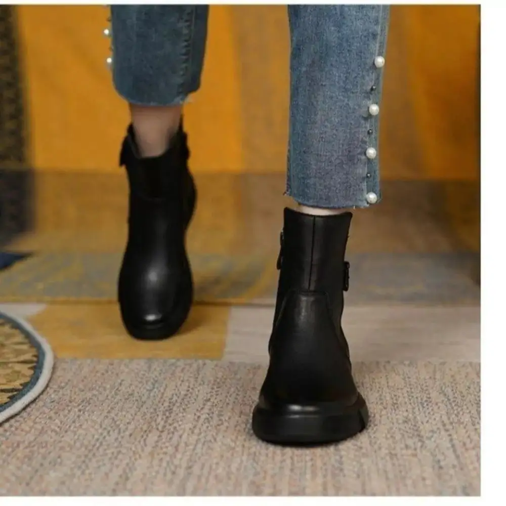 Essential Round Toe Platform Boots