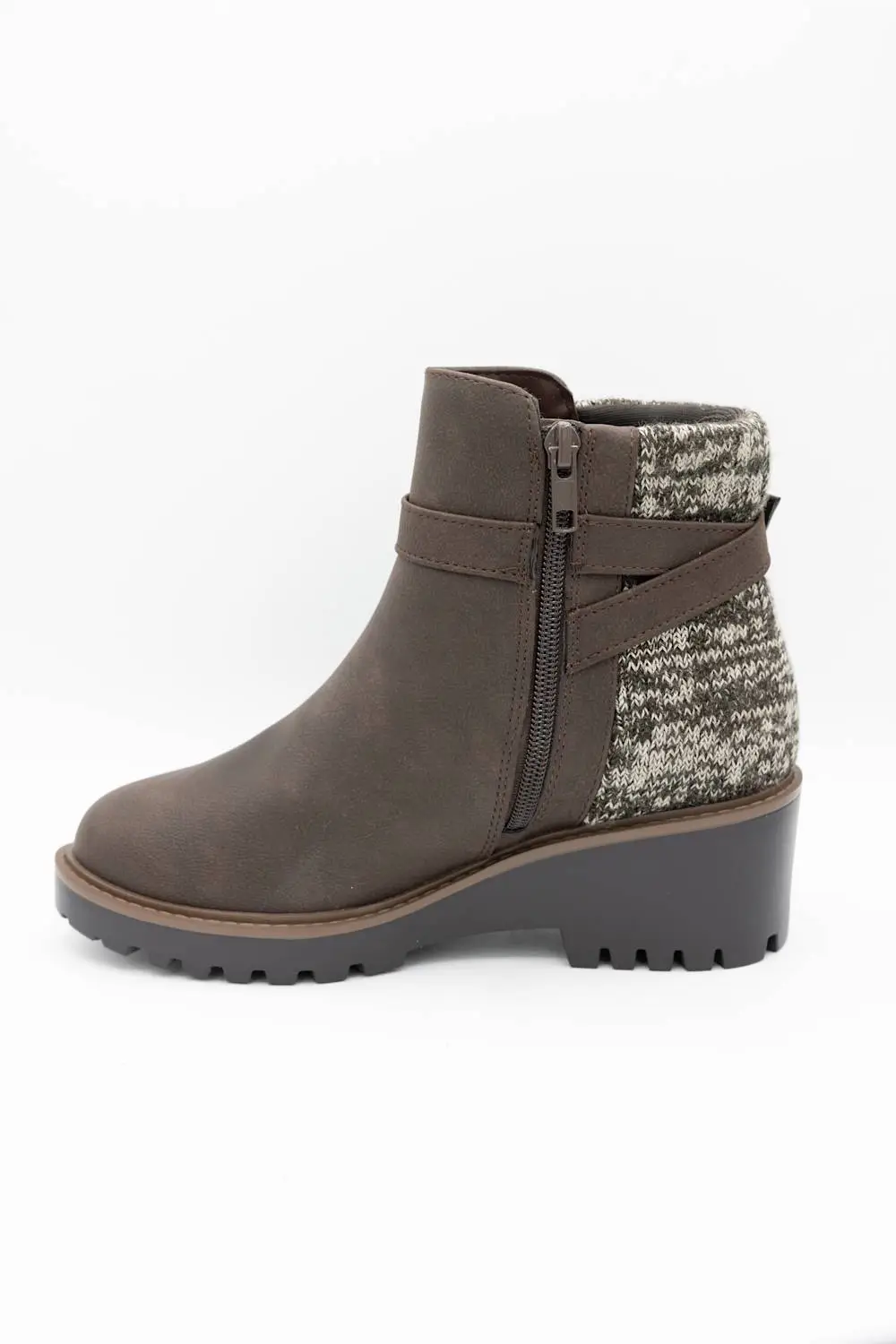 Wedge Buckle Detail Zip Entry Platform Bootie