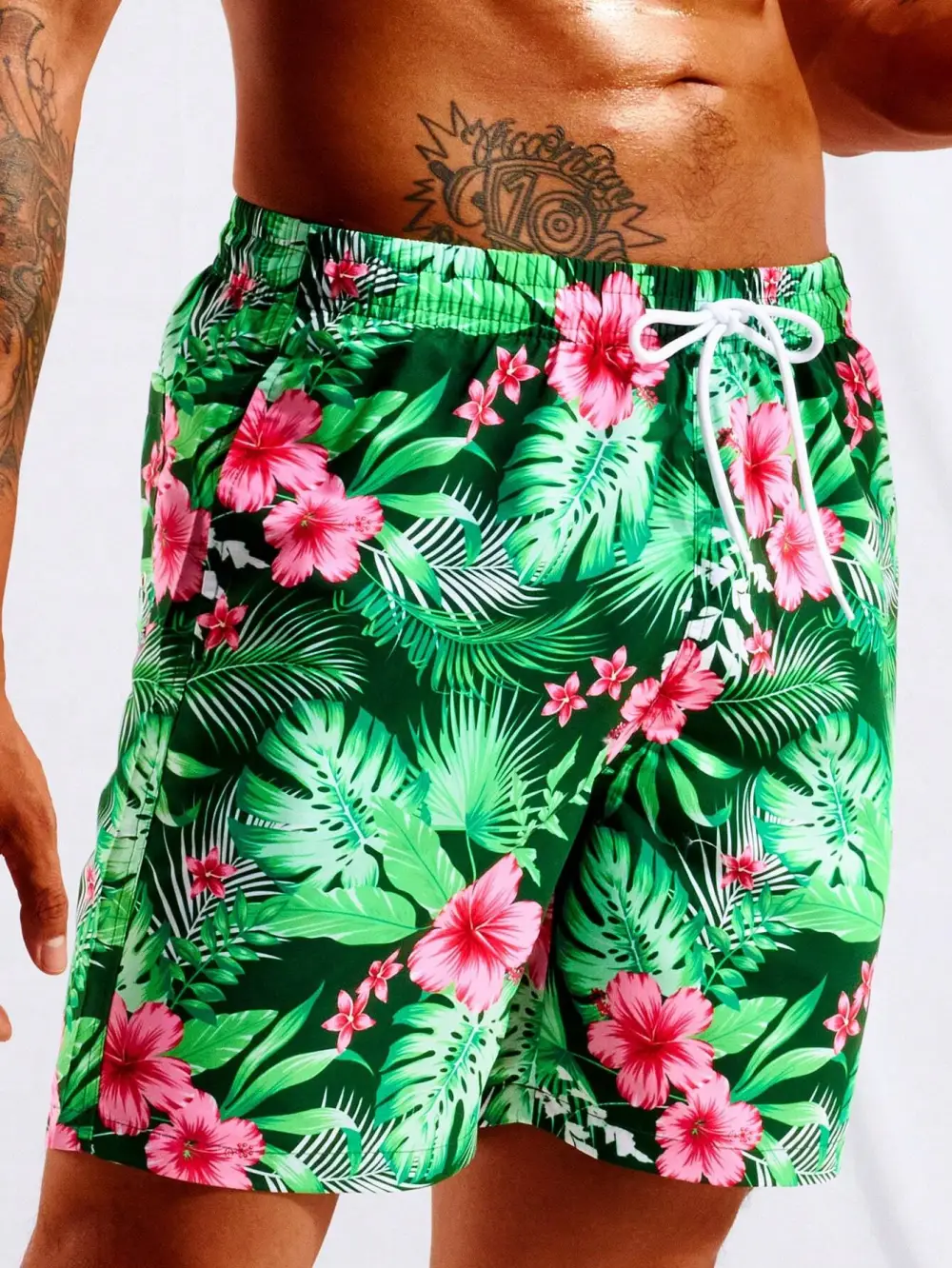 Men's Coastal Tropical Print Pocket Swim Trunks