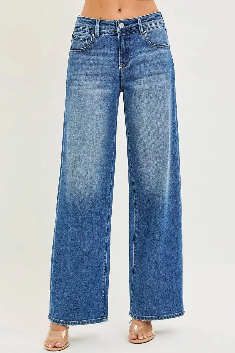 Smooth Pocketed Denim Jeans