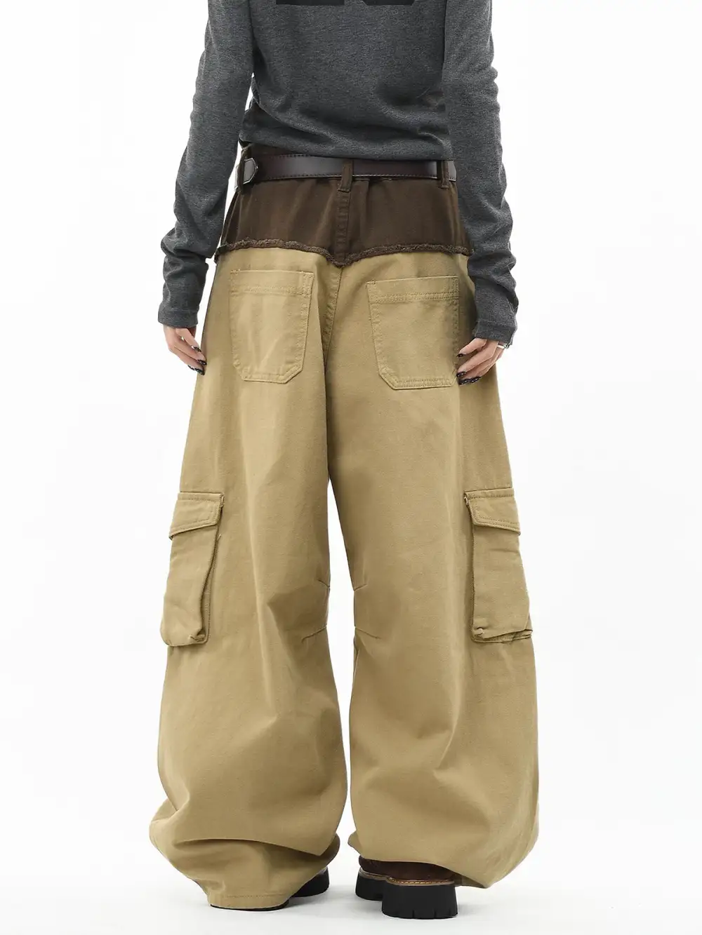 Curved-Cut Contrast-Detail Cargo Pants