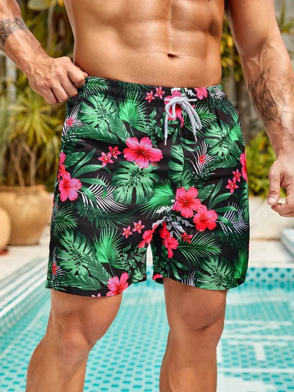 Men's Coastal Tropical Print Pocket Swim Trunks