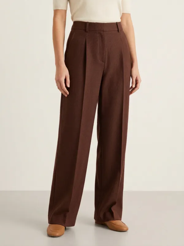 Comfort Wide-Leg Pleated Women's Wide-Leg Pants