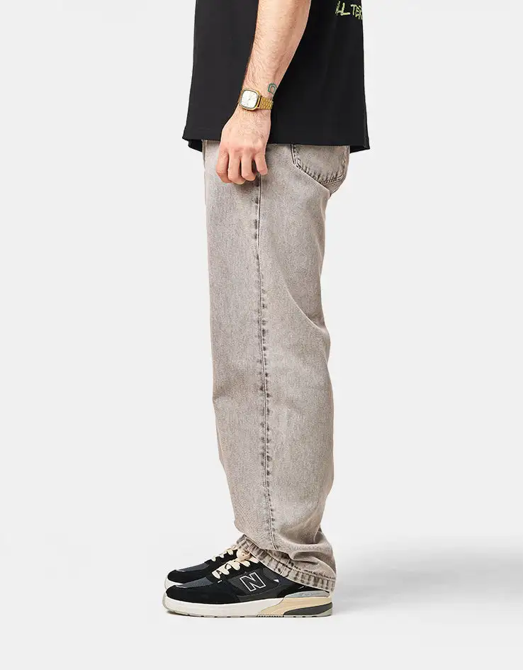 Chalk Washed Loose Tapered Four Pocket Denim Jeans