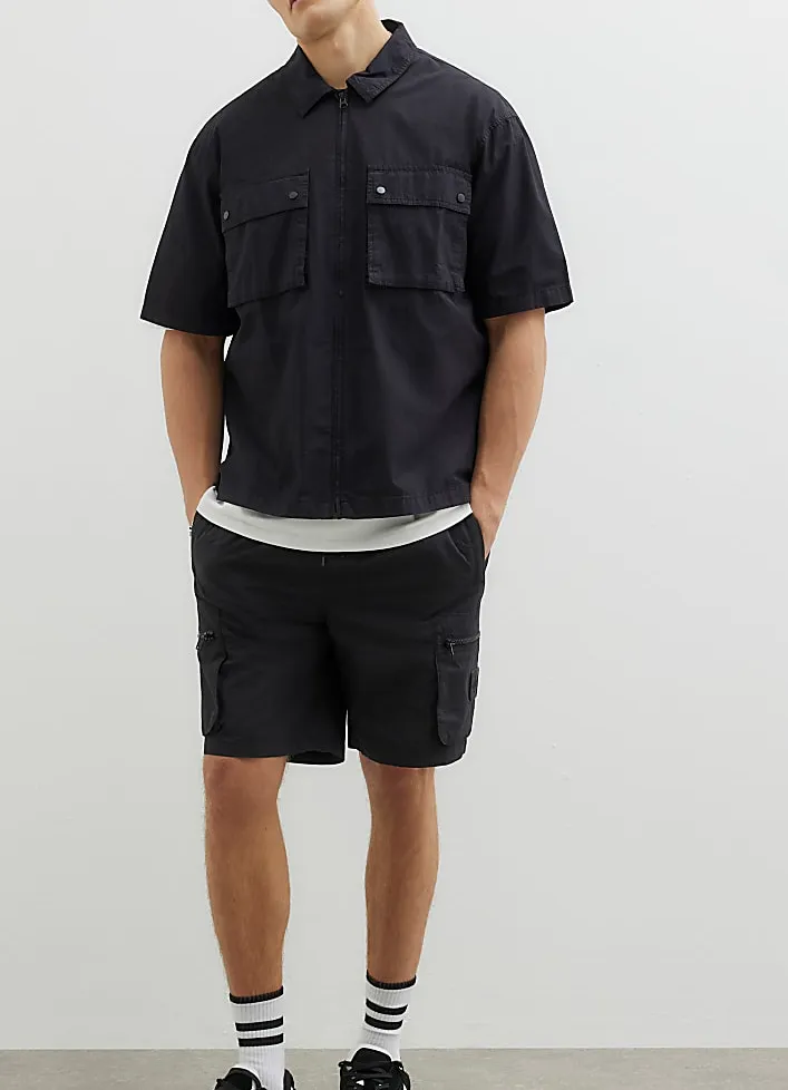 Men's Black Loose Fit Double Pocket Short Sleeve Zip-Up Shirt