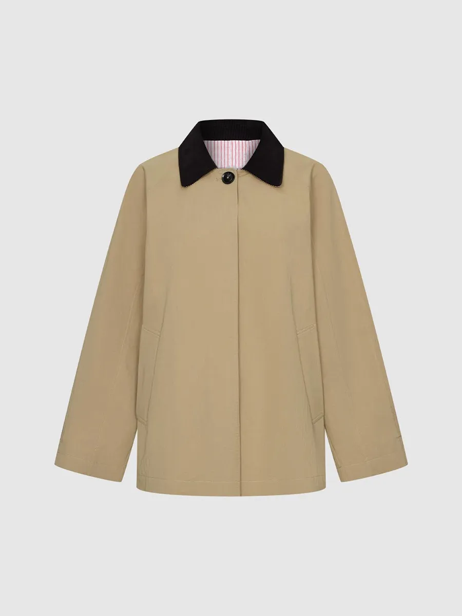 A Casual Jacket With A Contrasting Color Lapel For Women