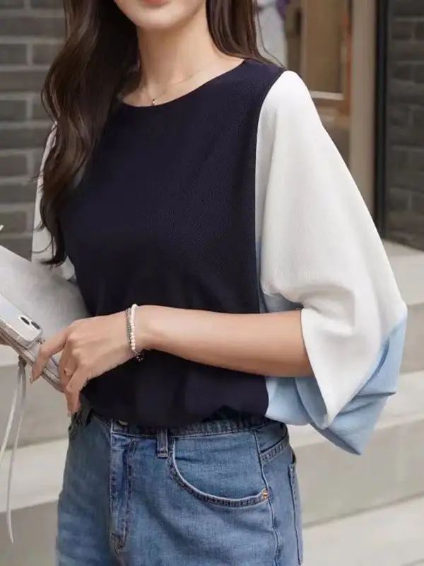 Batwing Sleeve Relaxed Contrast Panel Detail Round Neck T-Shirt