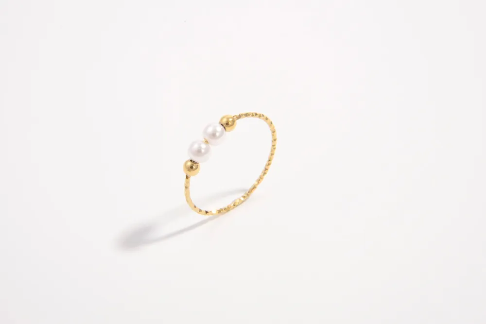 Pearl Band Fashion Ring